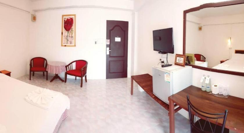 Hotel De Ratt Phuket Patong 外观 照片