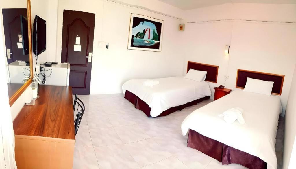 Hotel De Ratt Phuket Patong 外观 照片