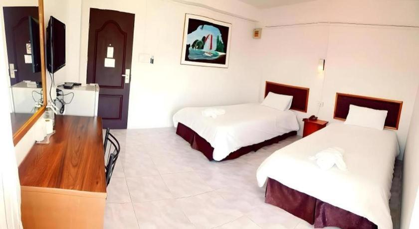Hotel De Ratt Phuket Patong 外观 照片